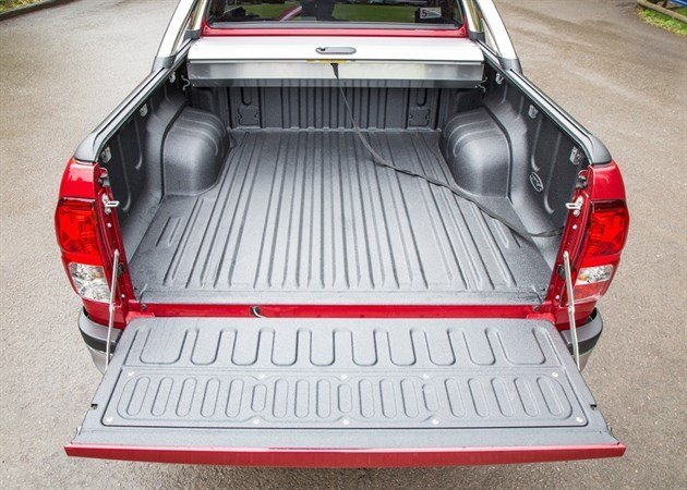 2016-Hilux -Invincble -Ext -Static -7