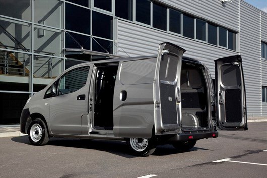 Nissan NV200 (4)