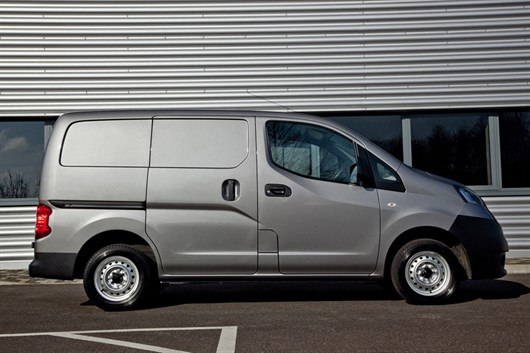 Nissan NV200 (6) (1)